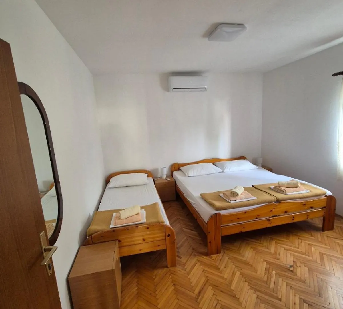 Apartmani Mazzarolli Jadranovo