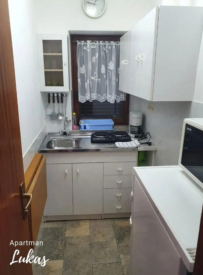 Apartmani Mazzarolli Jadranovo